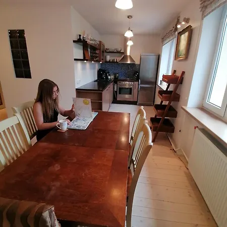 Karusselli 93 Summer Apartamento Pärnu